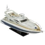 Модел на моторна яхта SUNSEEKER