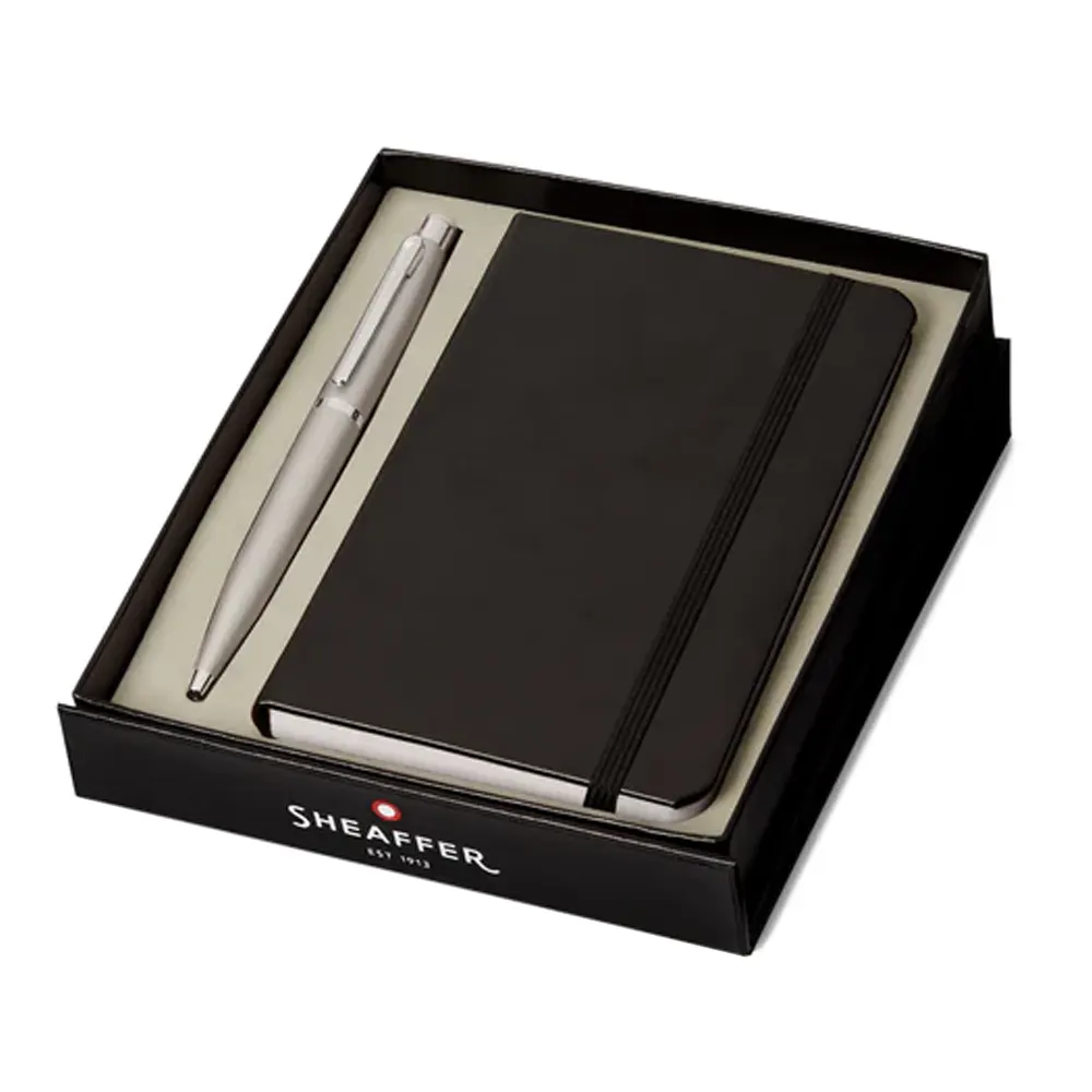 komplekt-sheaffer-himikalka-vfm-strobe-silver-i-tefter-a6-image_65439e572b75f Комплект Sheaffer - химикалка VFM Strobe Silver и тефтер А6 - Image 1