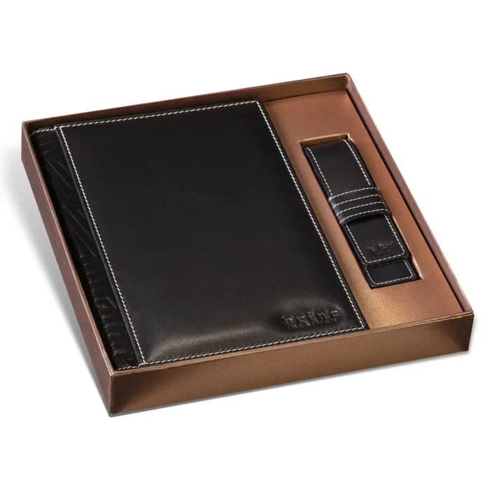 Комплект тефтер Princ Leather Business 885 + калъф за пищещо средство, в черен цвят - Image 3