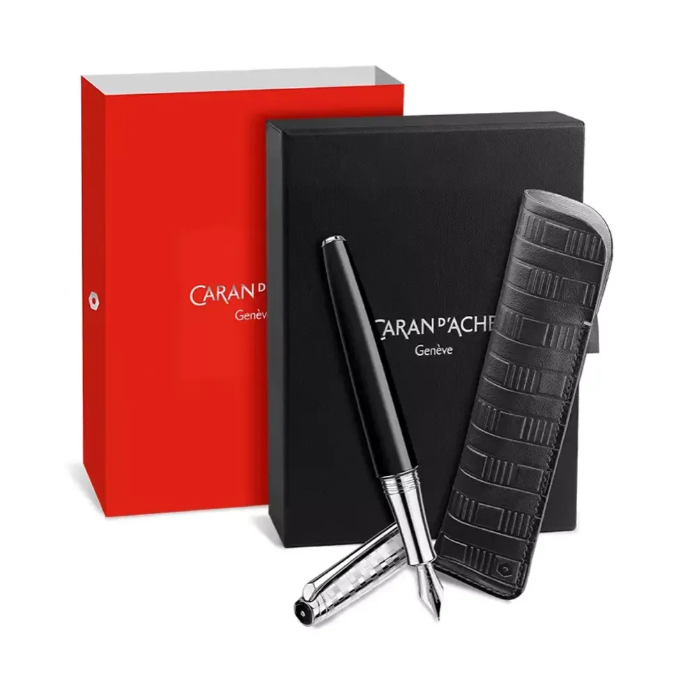 komplekt-caran-dache-leman-damier-pisalka-i-kozen-kalaf-6a16dbdd1b8f0 Комплект Caran D'Ache - Leman Damier, писалка и кожен калъф - Image 1